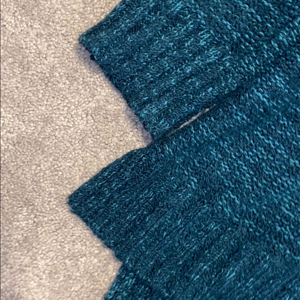 blue green sweater - Picture 2 of 4